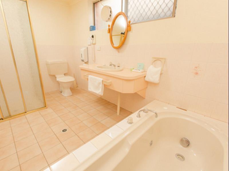 Red Cliffs Colonial Motor Lodge Extérieur photo