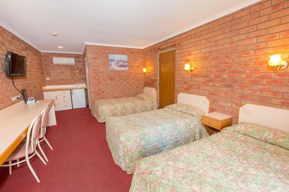 Red Cliffs Colonial Motor Lodge Extérieur photo