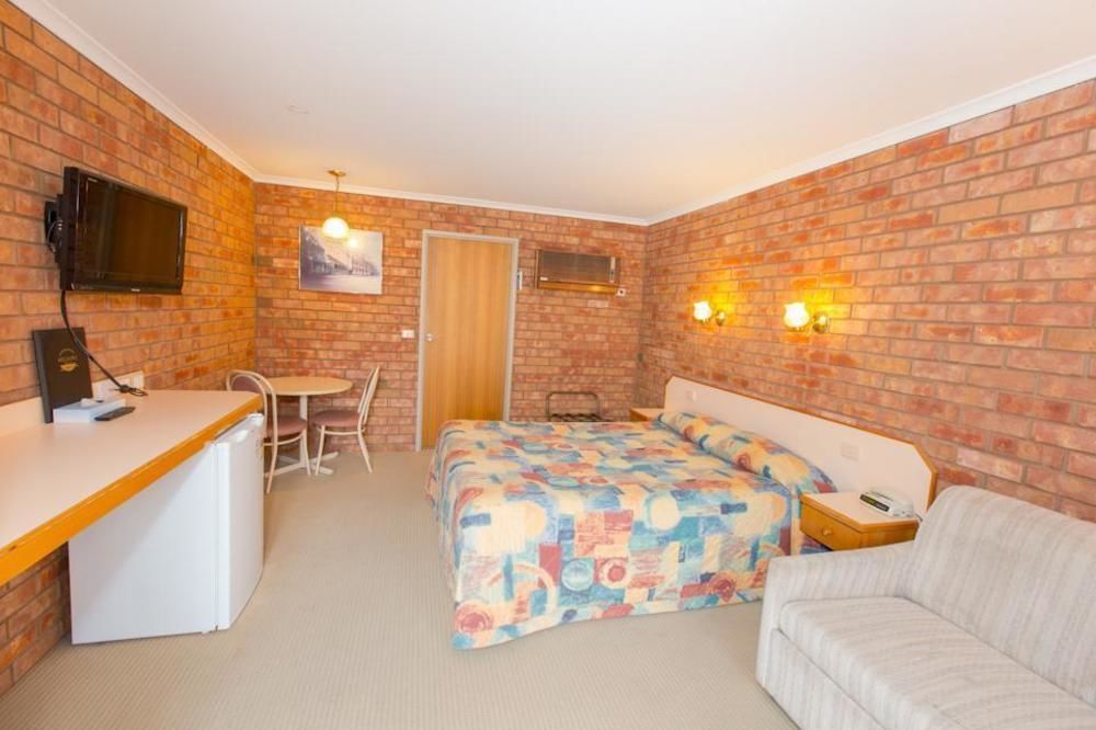 Red Cliffs Colonial Motor Lodge Extérieur photo