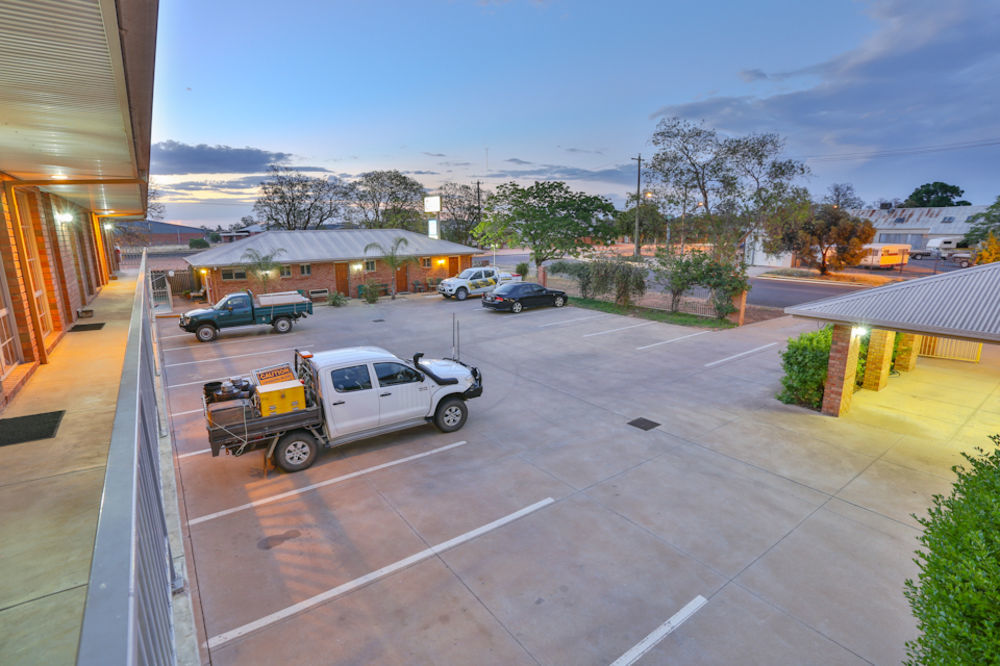 Red Cliffs Colonial Motor Lodge Extérieur photo